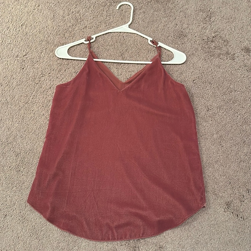 Express Top, Adjustable Straps. Velvet material, Pink in color. Size - XS